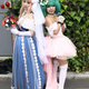Illustration for article titled Bishoujo Booth Babes. More Cosplayers. Some Dudes.